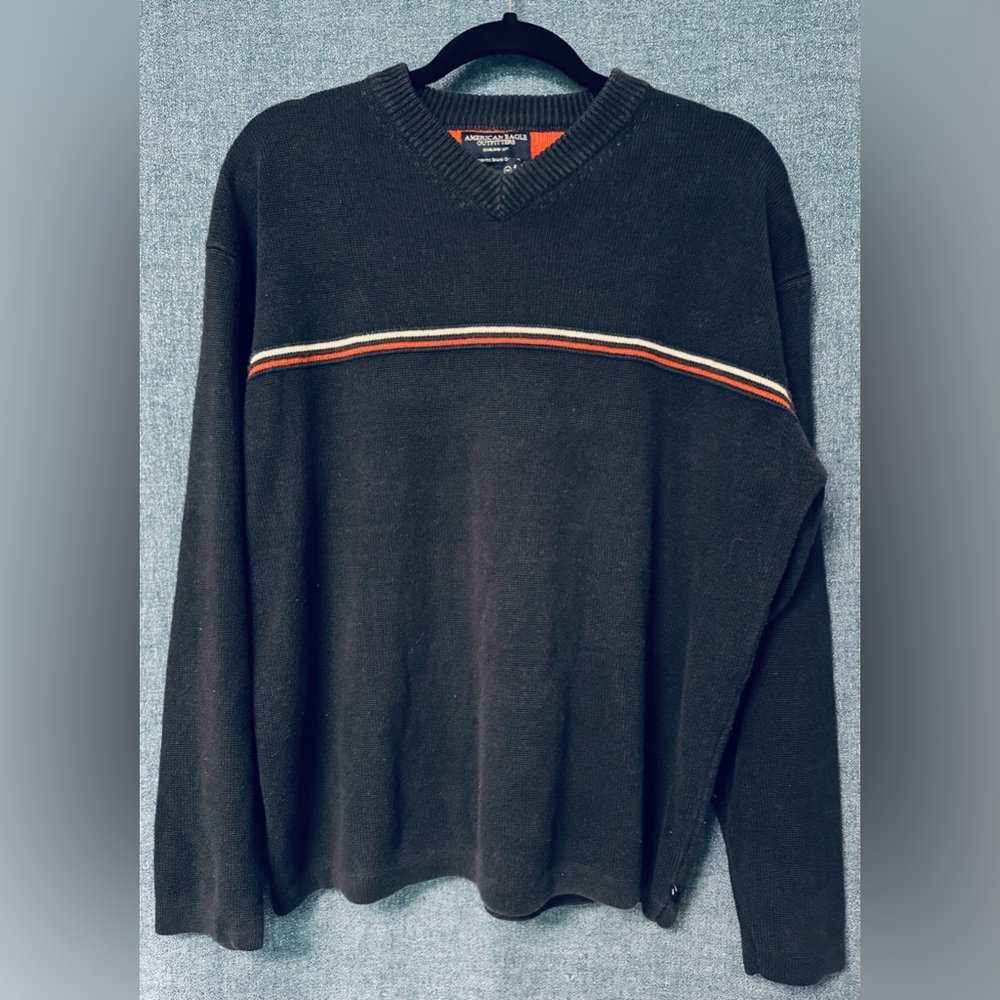 American Eagle Outfitters men’s vintage v neck stripe sweater- navy